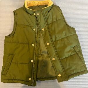 Green Puffer Vest with fleece collar